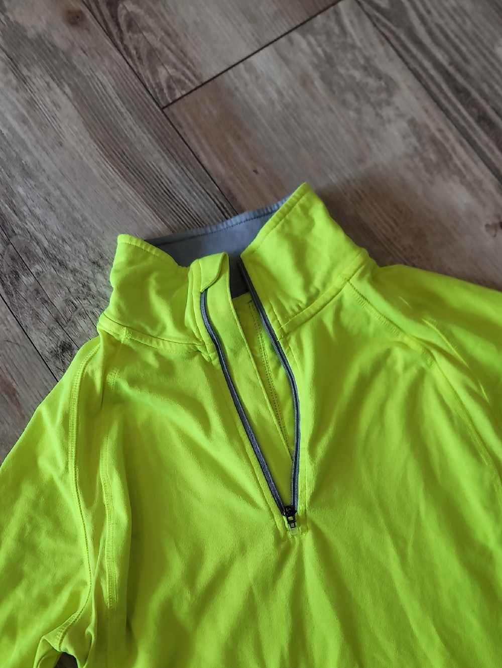 Fun Athletic Top - Picture 2 of 4